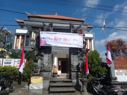 PEMERINTAH DESA ALASANGKER LAKSANAKAN PEMASANGAN BENDERA MERAH PUTIH SAMBUT BULAN KEMERDEKAAN